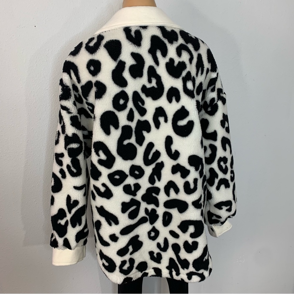 Leopard Shacket Jacket Size Medium - Picture 6 of 6